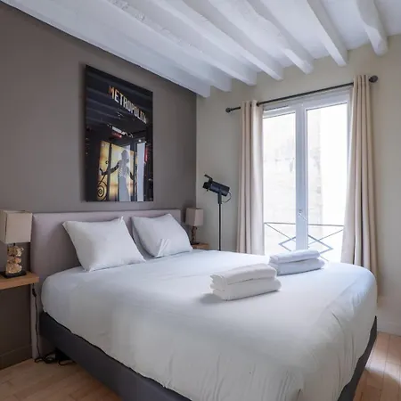 Calm Modern 1br, Premium Comfort In Apartment