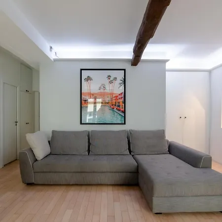 Calm Modern 1br, Premium Comfort In Apartment
