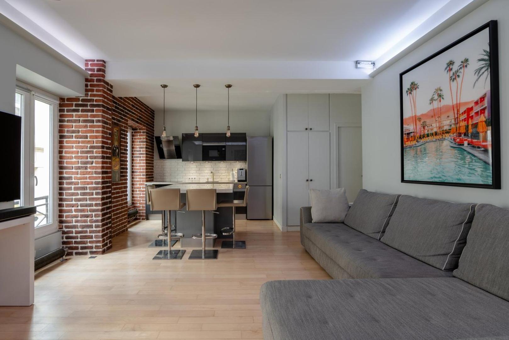 Calm Modern 1br, Premium Comfort In *